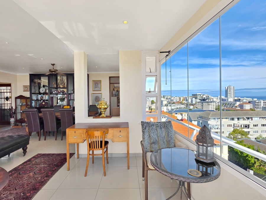 2 Bedroom Property for Sale in Sea Point Western Cape